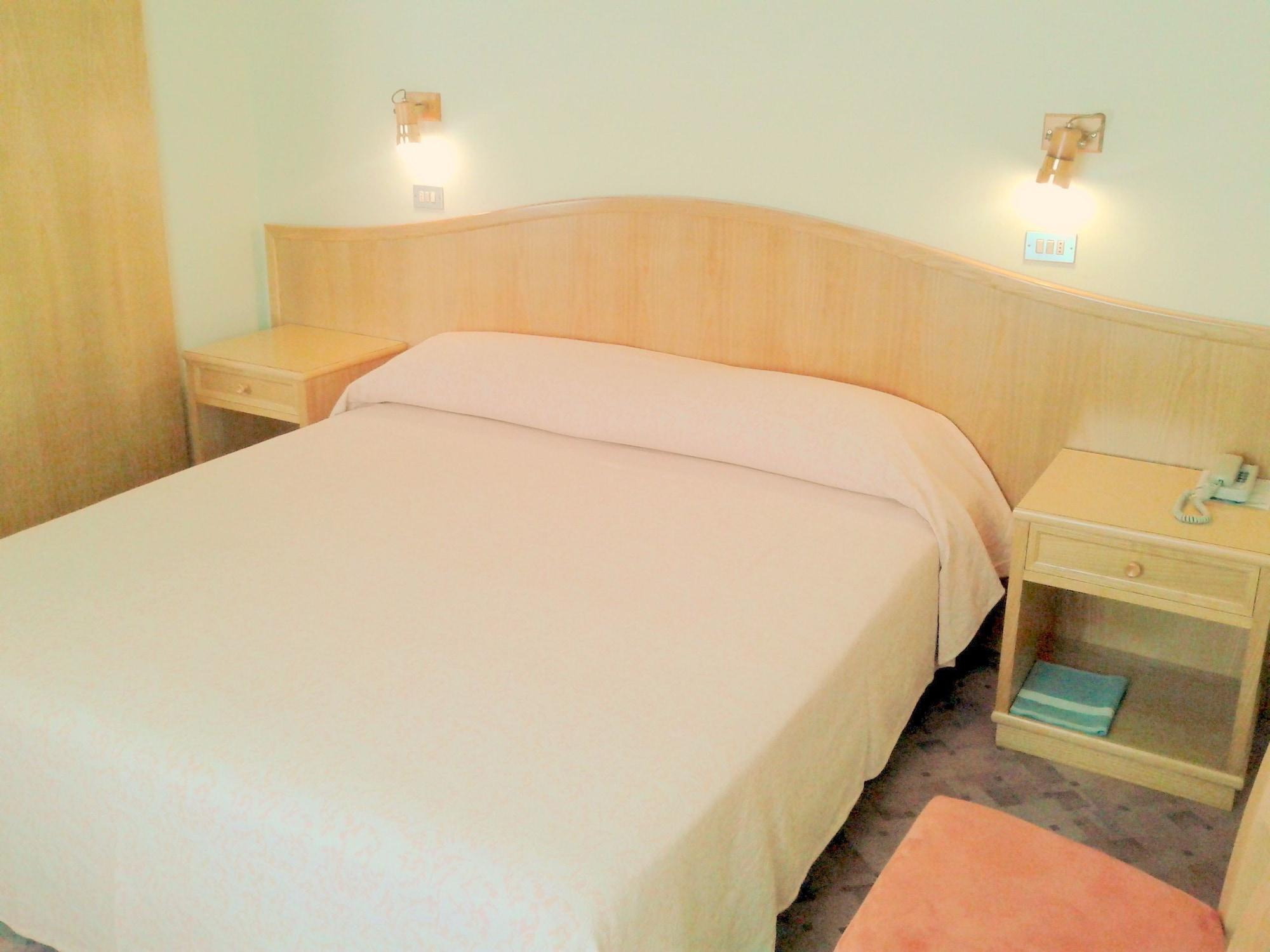 Hotel Britannia Cesenatico Esterno foto