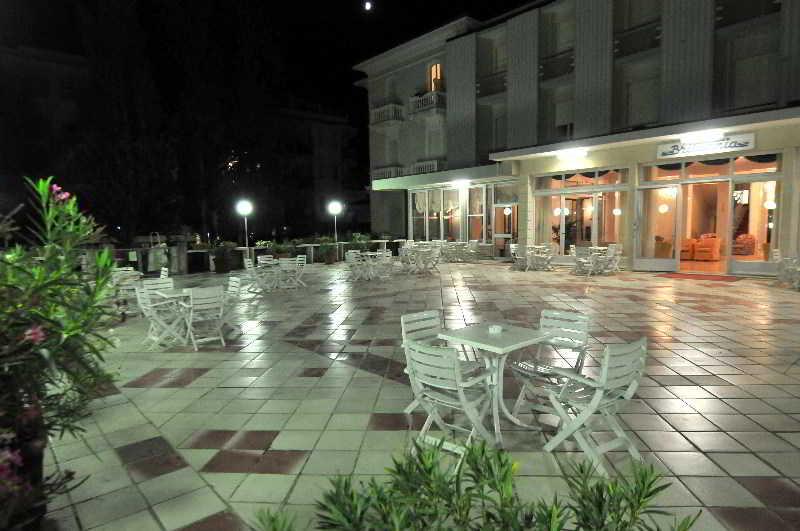 Hotel Britannia Cesenatico Esterno foto