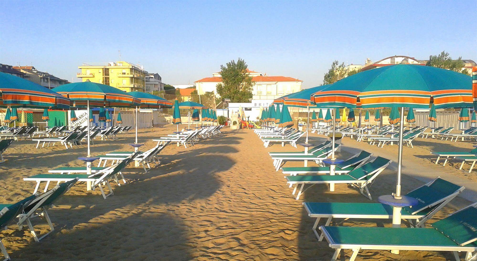 Hotel Britannia Cesenatico Esterno foto
